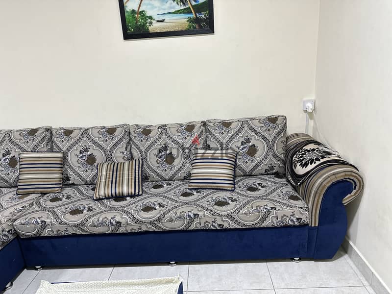 Sofa ,central table for sell 3