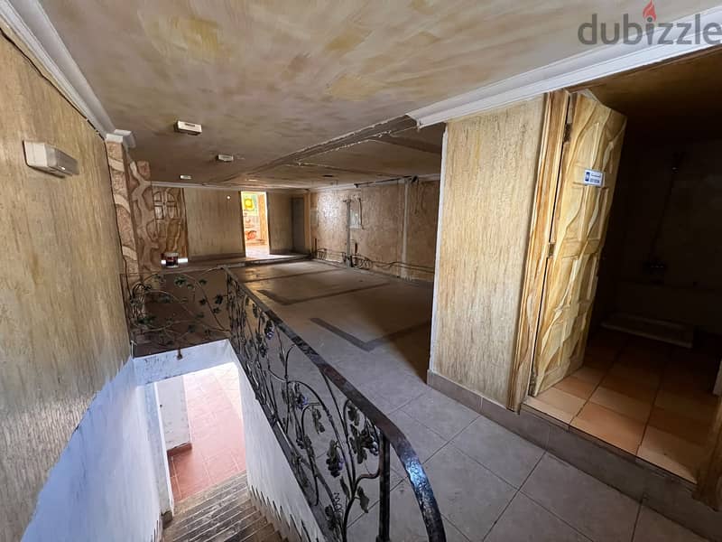 Shop for rent in hoora محل للإيجار في الحورة 2