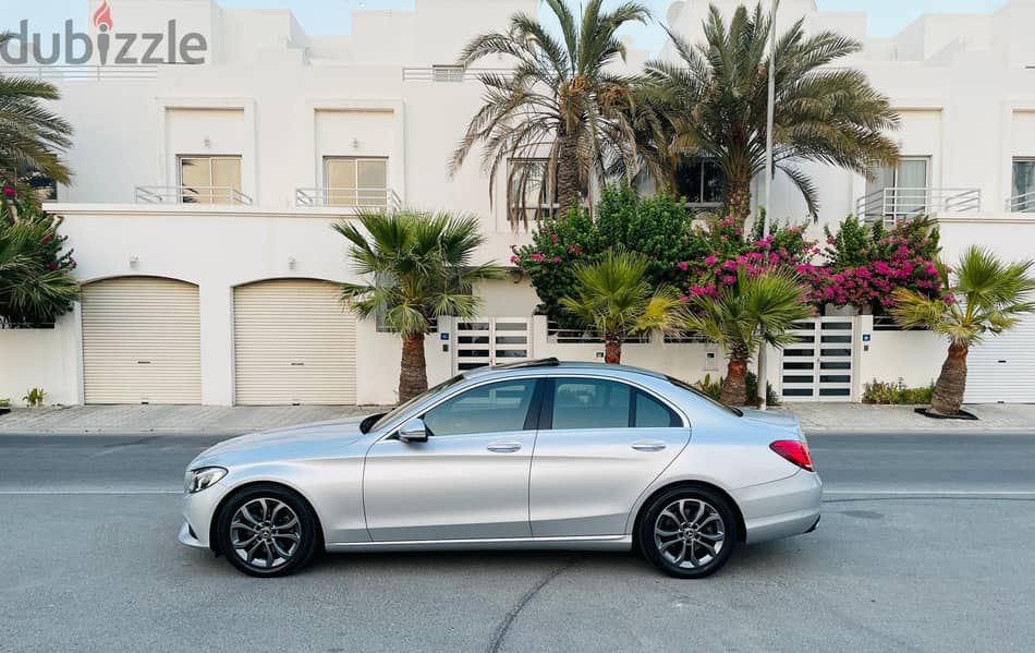 Mercedes-Benz C200 2018 11