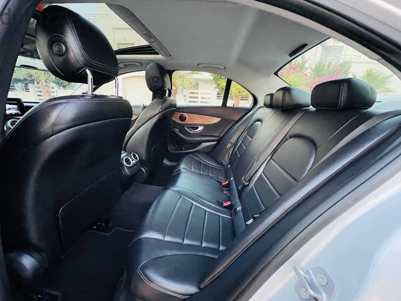 Mercedes-Benz C200 2018 12