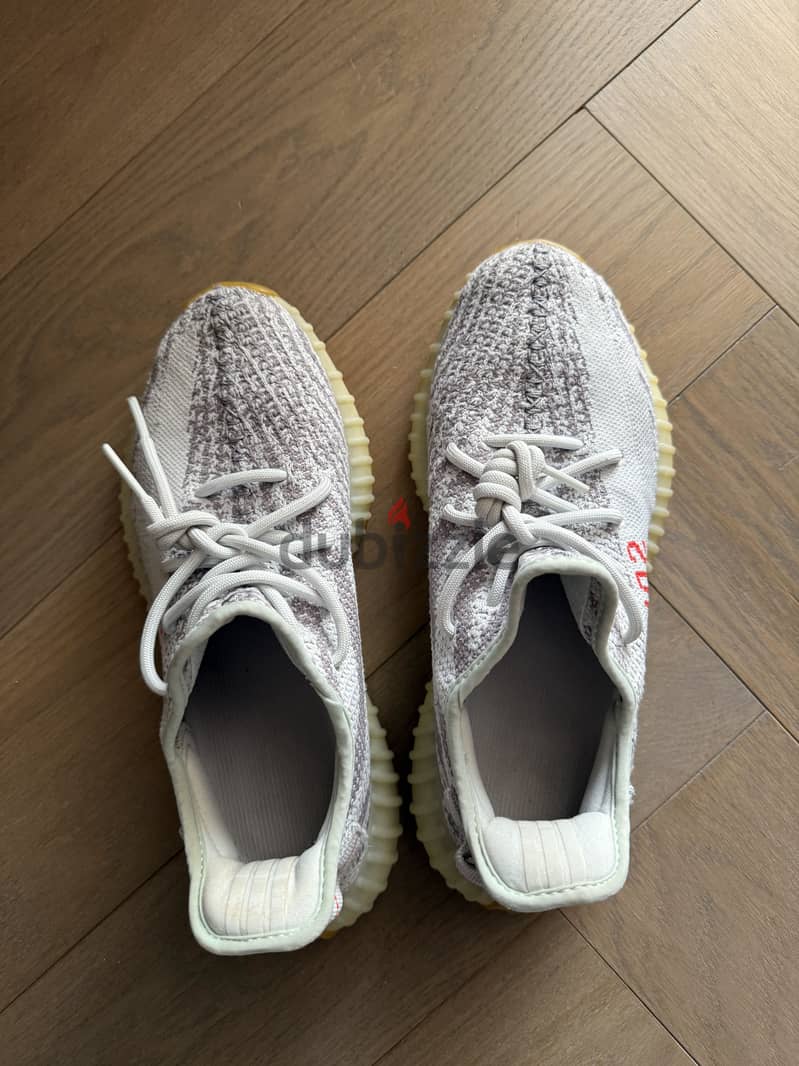 Yeezy 350 v2 (blue tint) 3