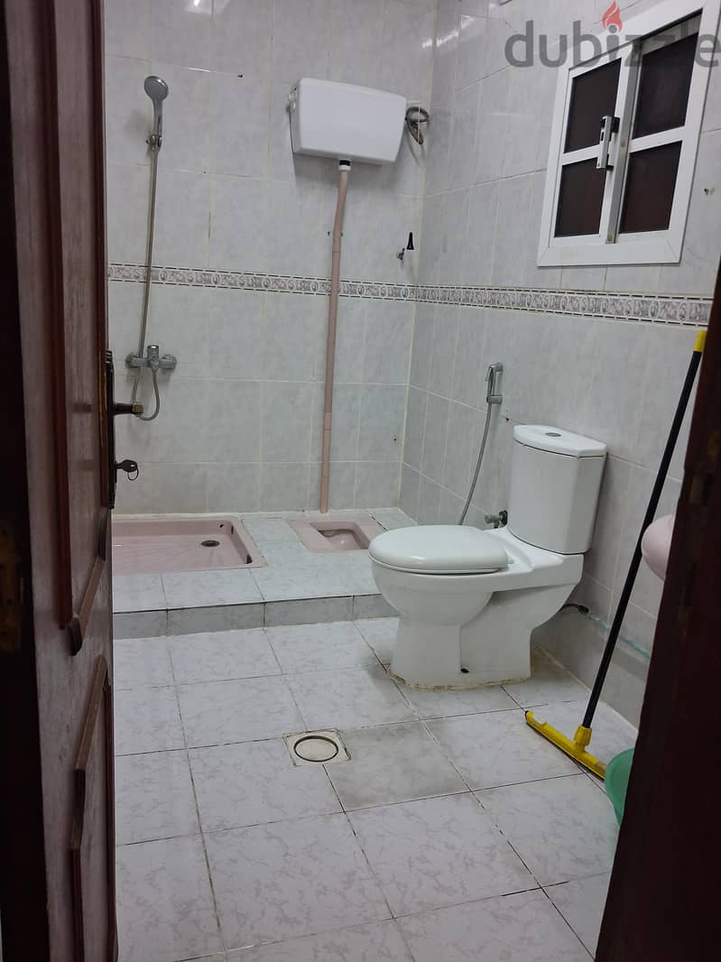 furnished room available attached bathroom 3