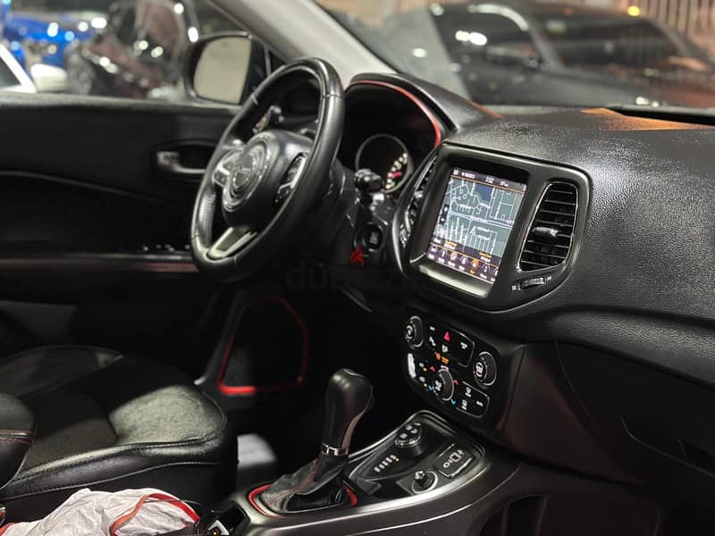 Jeep Cherokee Trail Hawk V4 10