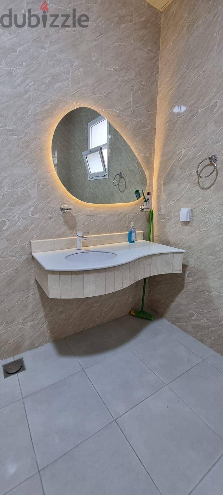 فيلا  للبيع في مدينه حمد دوار ٤ villa for sale Hamad Town R4 3