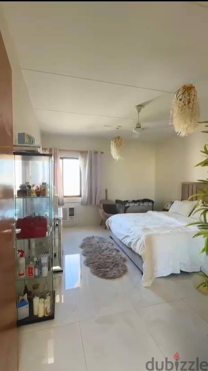 فيلا  للبيع في مدينه حمد دوار ٤ villa for sale Hamad Town R4 10