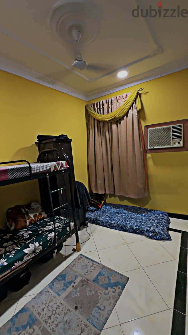 Bed space available in hoora behindside Sony ashraf onlyfor Pakistani 2