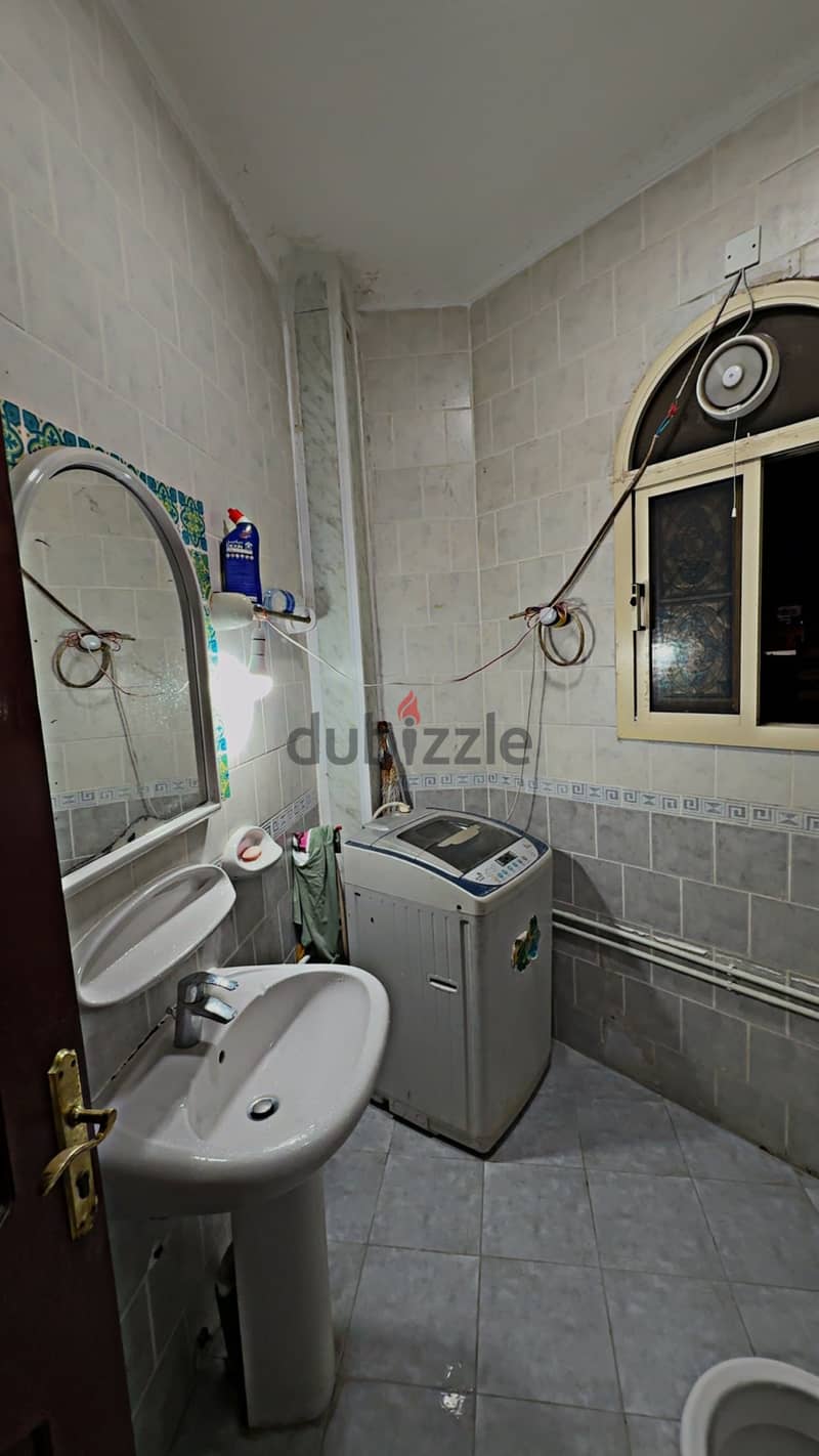 Bed space available in hoora behindside Sony ashraf onlyfor Pakistani 4
