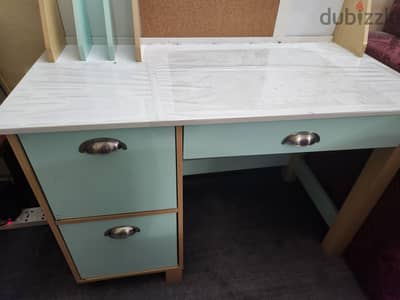 Kids study table