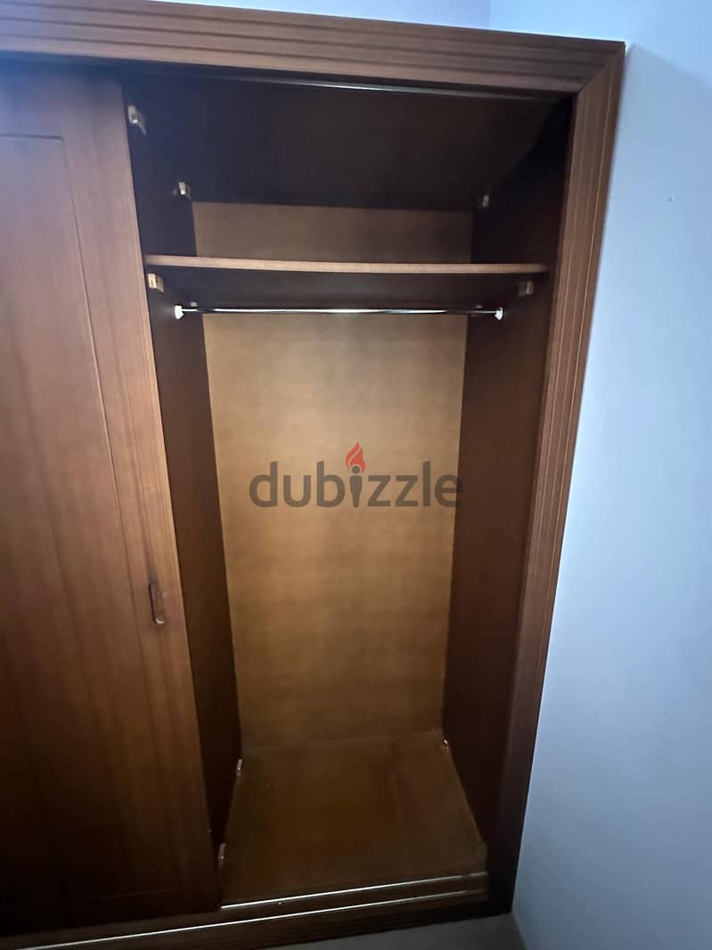 classic wooden sliding doors wardrobe, And TV console 4
