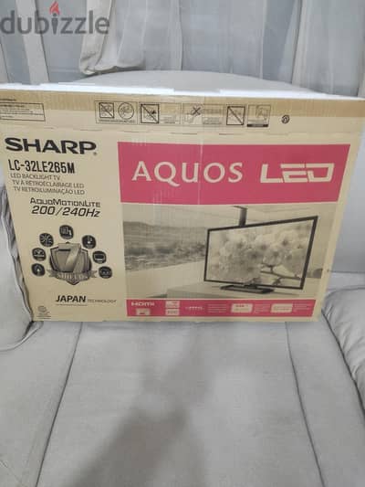 sharp colour TV for sale in 20 bd with box.