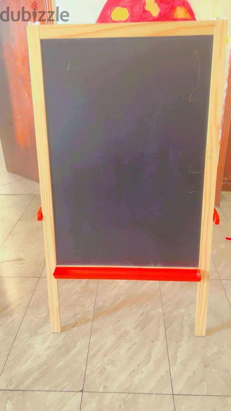 Wooden White and black board in good condition 1