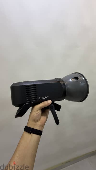 للبيع  Godox ad 600 pro  x2 ١٨٠ دينار للواحد