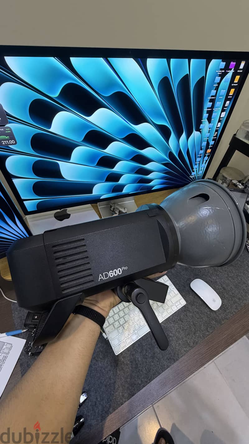 للبيع  Godox ad 600 pro  x2 ١٨٠ دينار للواحد 1