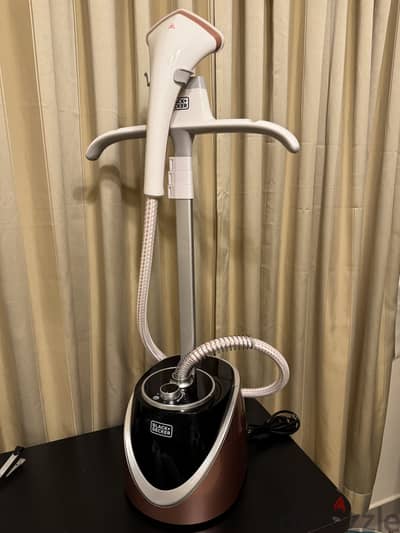 Black & Decker Garment Steamer (GST1600-B5)