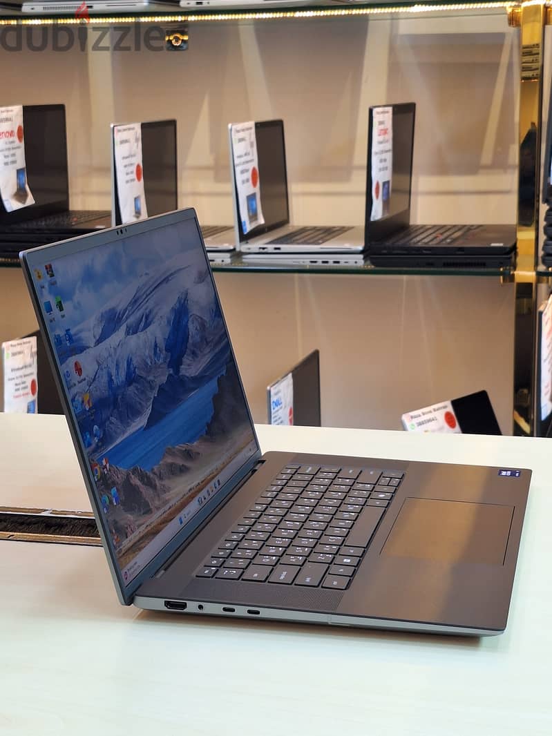Dell Precision 5690 Ultra 7 165H 4