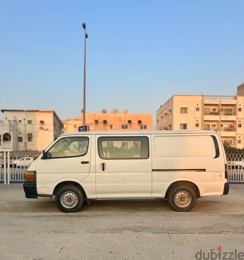 TOYOTA HIACE 2004 | GOODS VEHICLE 2