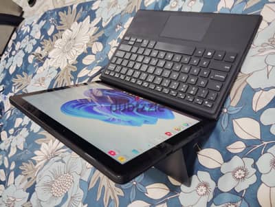 Dell Latitude 5285 2in1 Intel Core i5 8GB RAM, 256 ssd Touch screen.