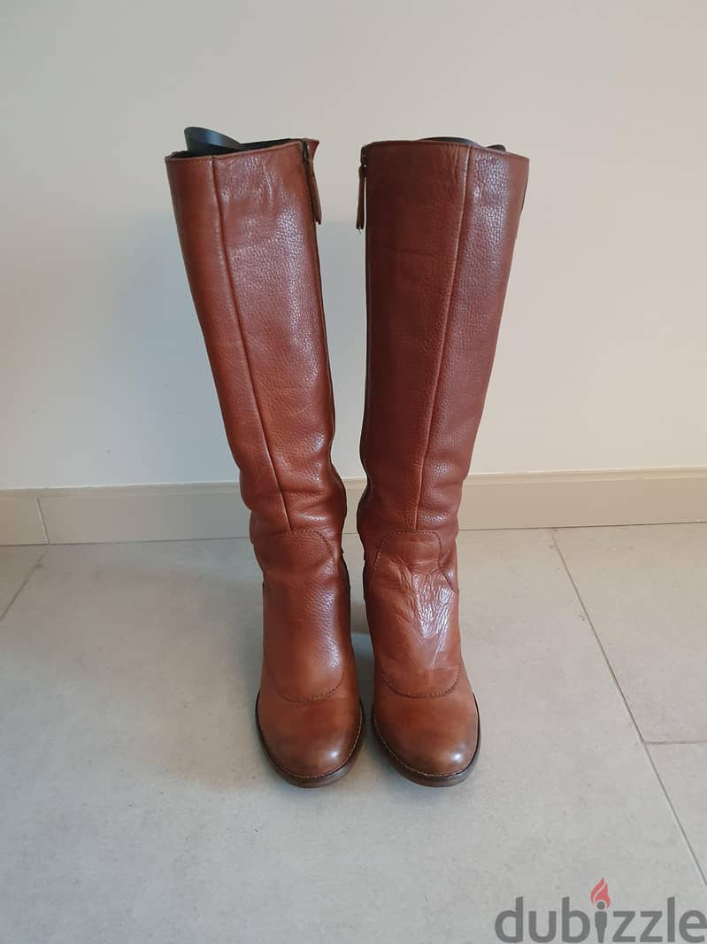Tommy Hilfiger textured leather heeled riding boots 2