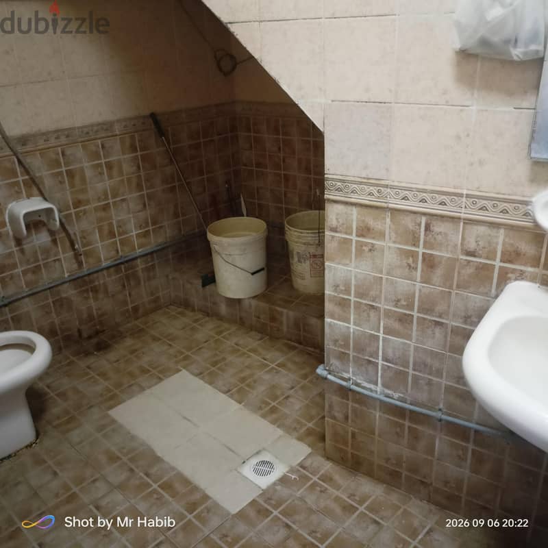 bachelor's Room bed space available only for Indian 3
