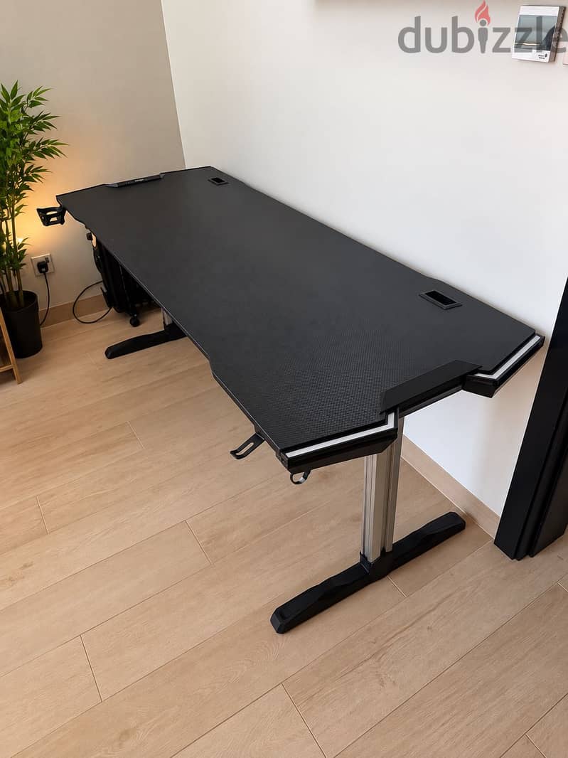 Large Ransor RGB Gaming Desk 190cm - Heavy Duty - 70% DISCOUNT 1