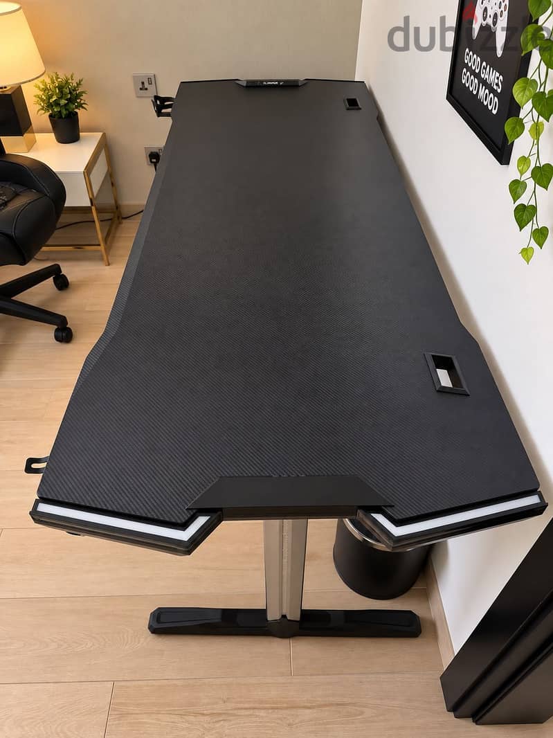 Large Ransor RGB Gaming Desk 190cm - Heavy Duty - 70% DISCOUNT 3