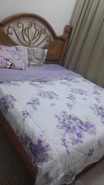 BED WITH MATRESS