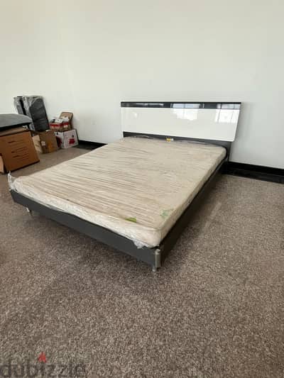 KING SIZE BED FOR SALE