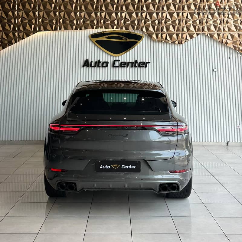 PORSCHE CAYENNE S COUPE 2021 GREY 3