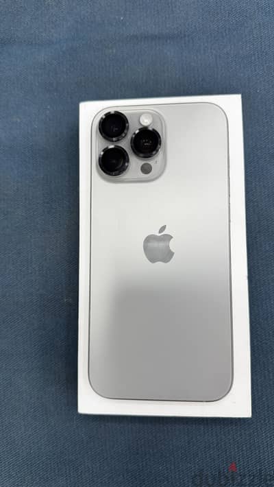 Apple - iPhone 16 Pro Max