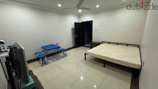 Studio for rent in isa town