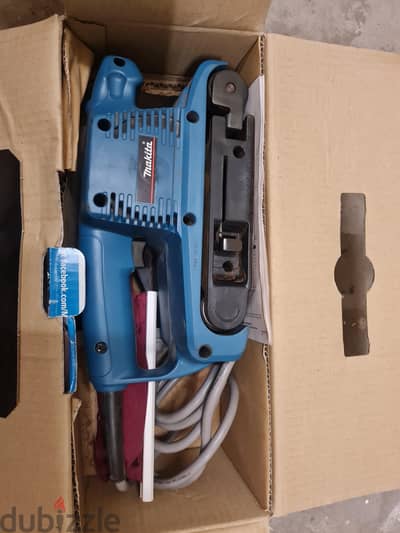 almost new makita sander