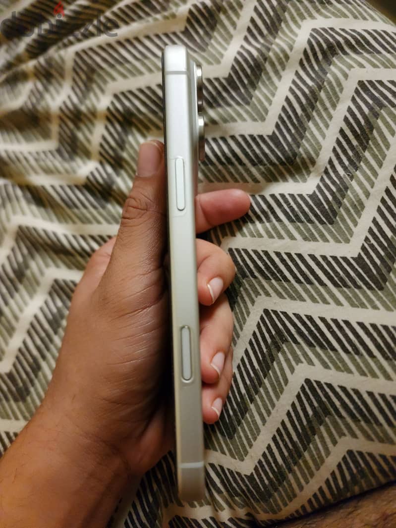Apple - iPhone 17 Pro Max 2