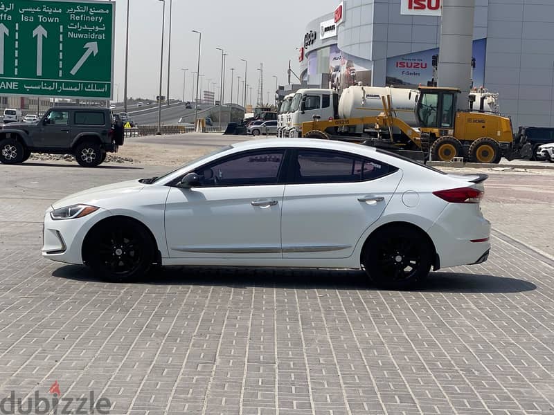 Hyundai Elantra 2017 White 3