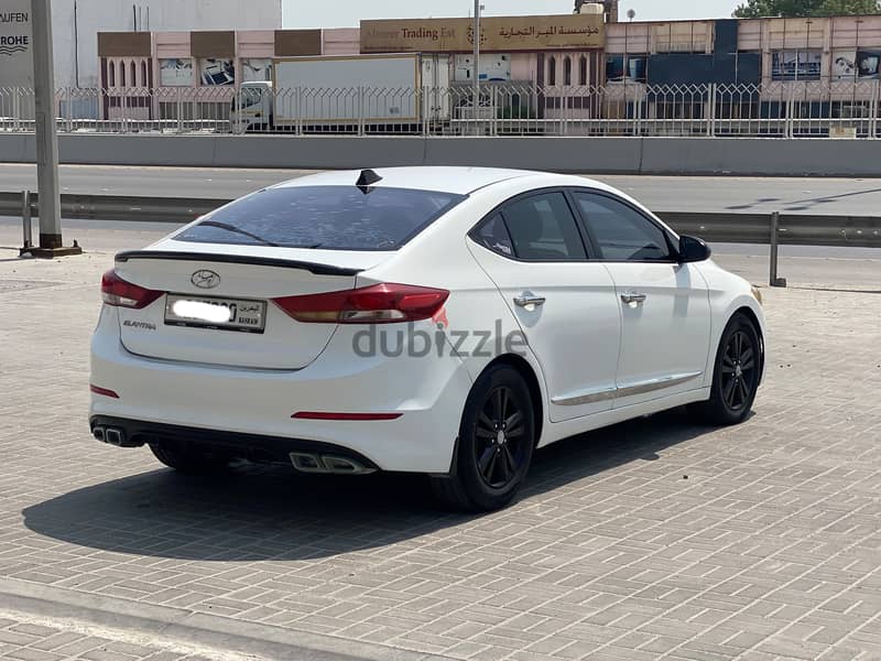 Hyundai Elantra 2017 White 6