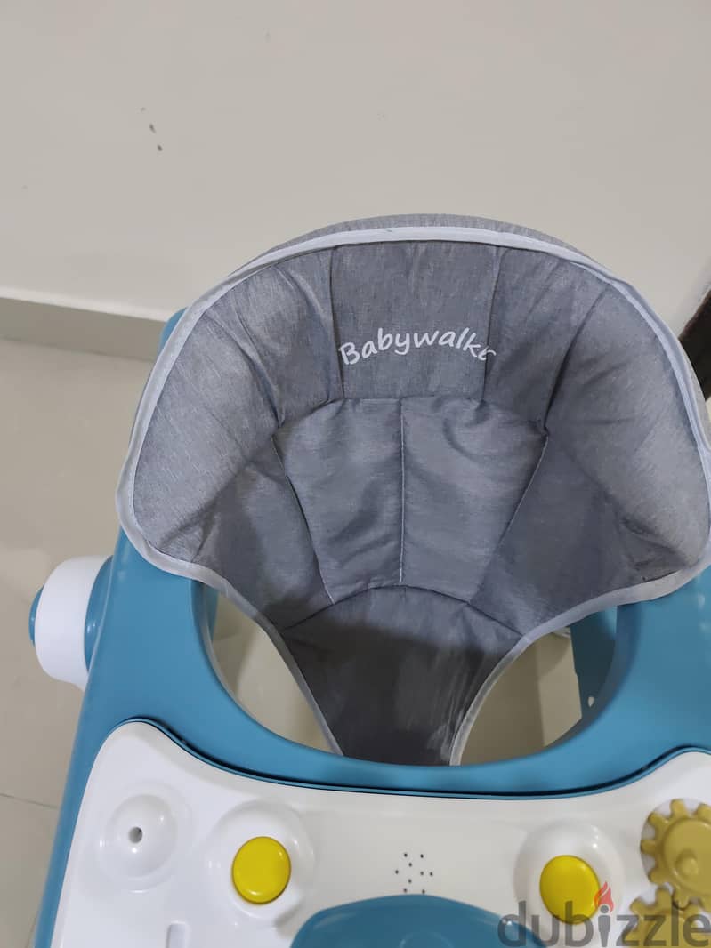 baby walker 1