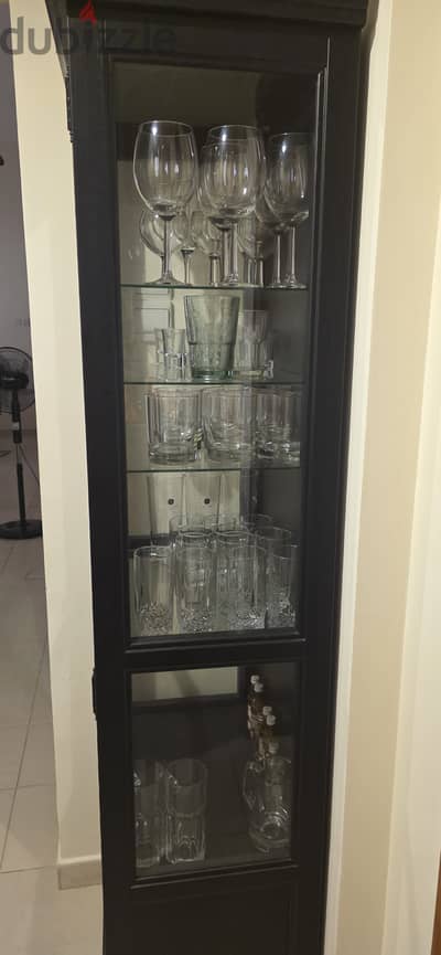 Glass cabinet