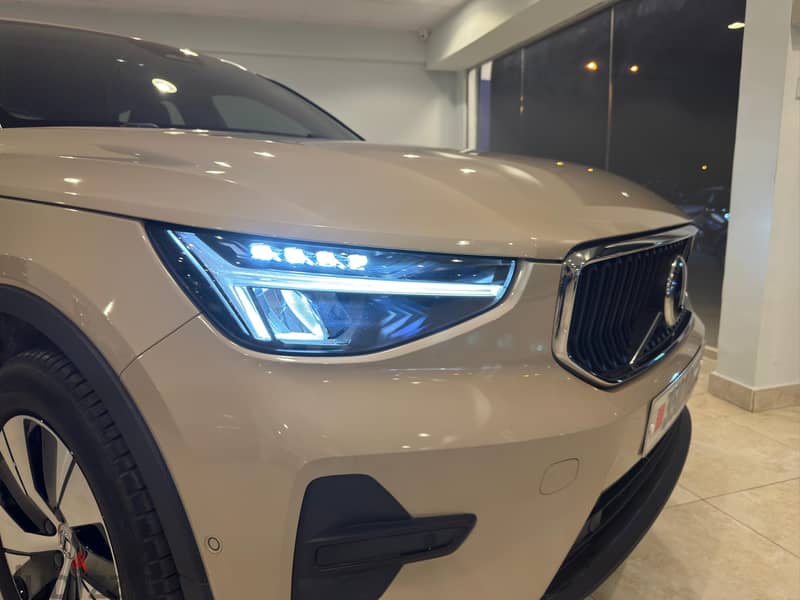 Volvo XC40 2025 2