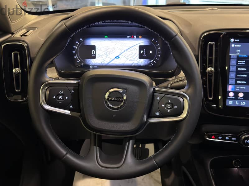 Volvo XC40 2025 10
