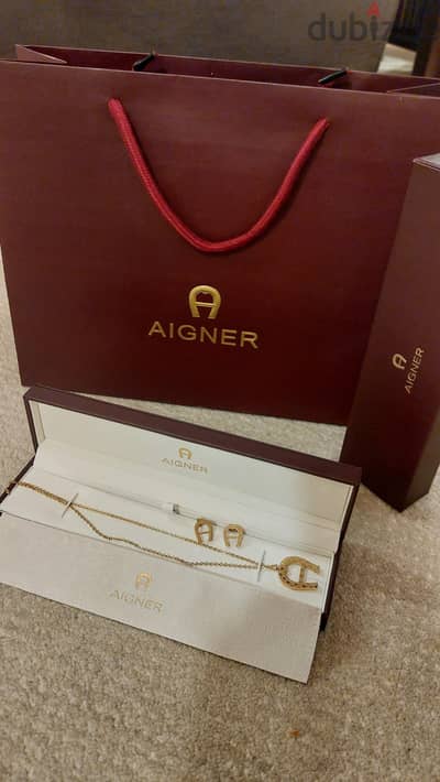 Aigner Logo Necklace with Earrings