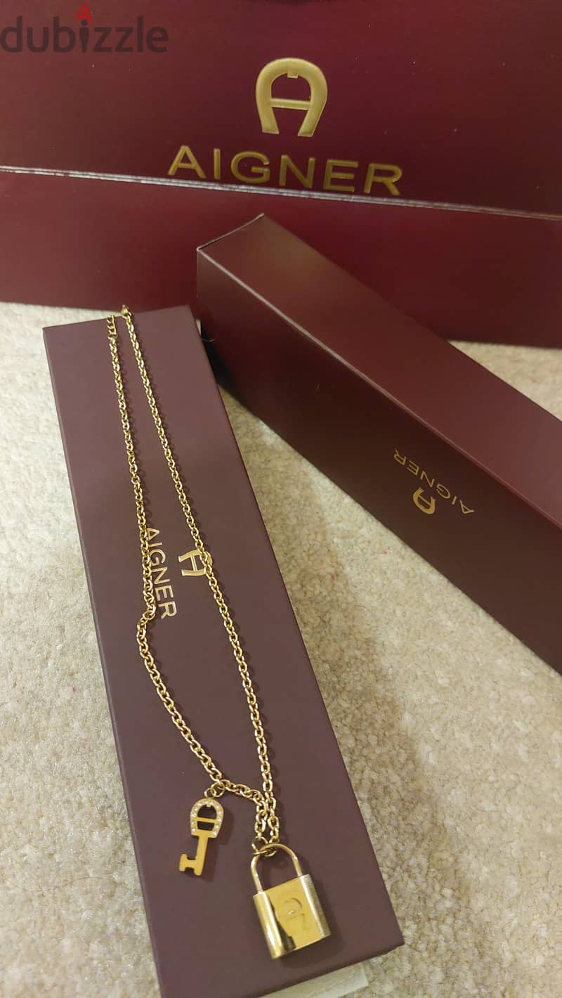 Aigner Necklace 6