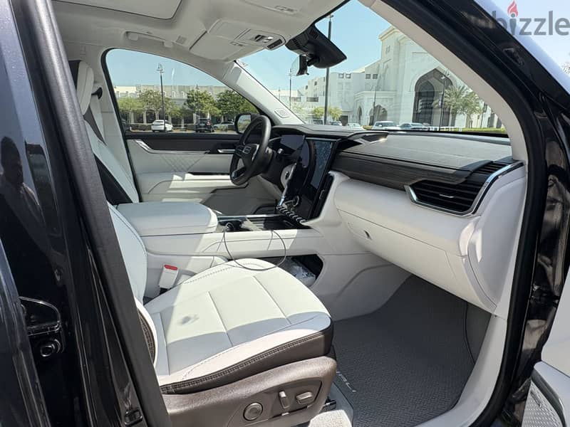 GMC Acadia Denali 2026 Only 3500 KM جمس دينالي اكاديا فل اوبشن 13