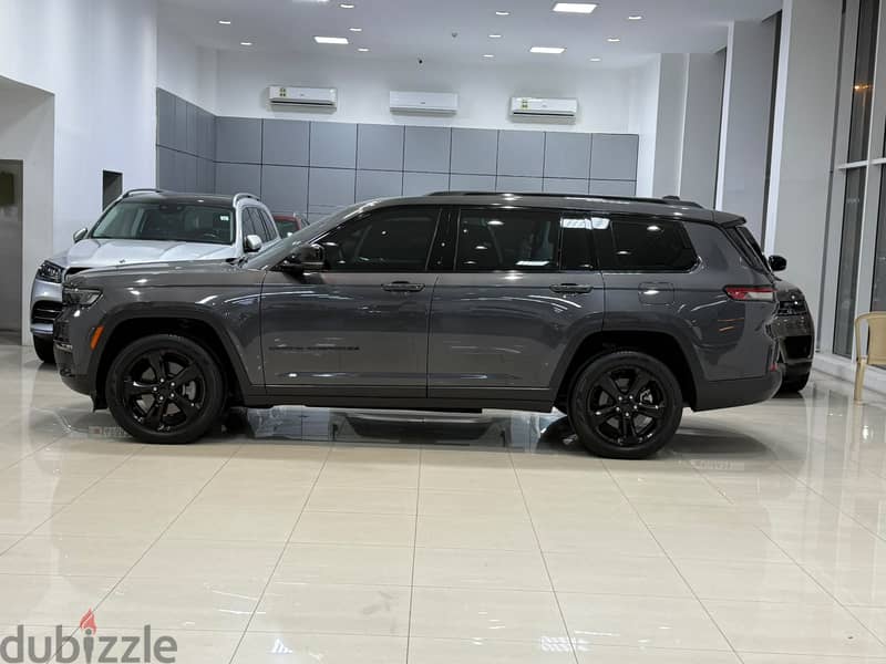 Jeep Grand Cherokee 2022 Grey 2