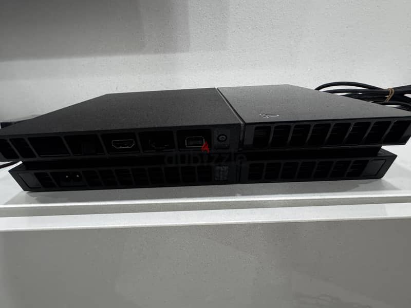 Playstation 4 500 GB jailbroken مبرمج مع ألعاب 1