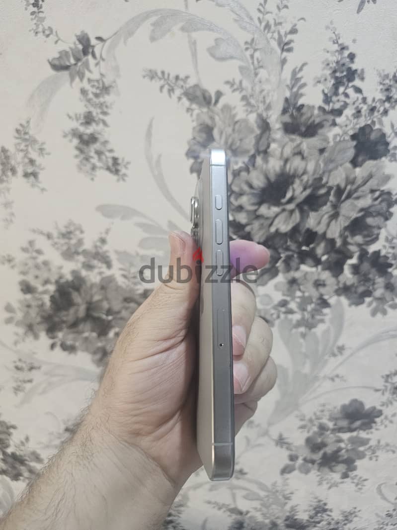 Apple - iPhone 16 Pro 128Gb screen cnaged 4
