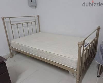 Bed frame with mattress (Size 120x200)