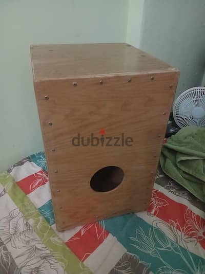 beatbox ( cahon) accoushic  drums