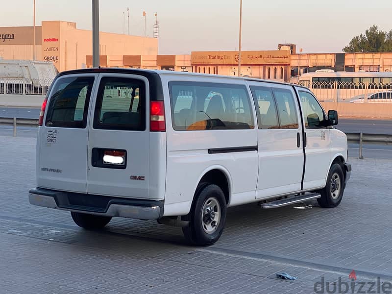 GMC Savana 2018 White 6