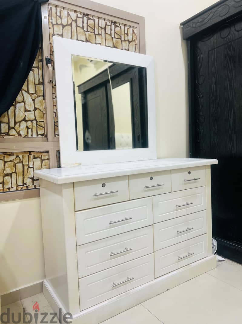 Luxury White Bedroom Set for Sale – Complete Package 2