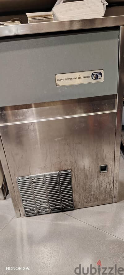Ice maker for sale good condition