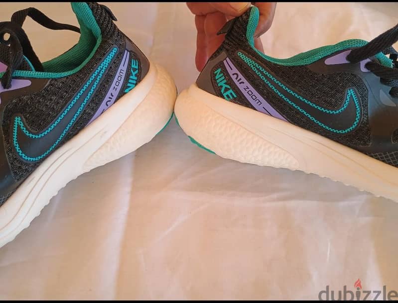 ORIGINAL NIKE SHOWS LIKE NEW  SIZE EUR 38 & 38.5 8 bhd each 5